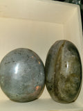 Labradorite Palm Stone: Intuition, Protection, Meditation Crystal